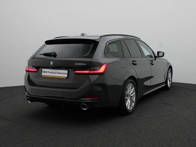 Grijs Gebruikt 2022 BMW 330 Shadowline Stationwagen | € 34.900 (Eerlijke prijs) - Afbeelding 1/3
