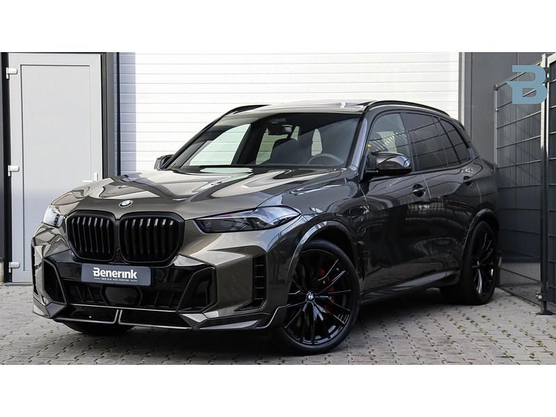 Groen Gebruikt 2025 BMW X5 SUV | € 127.950 - Afbeelding 1/4
