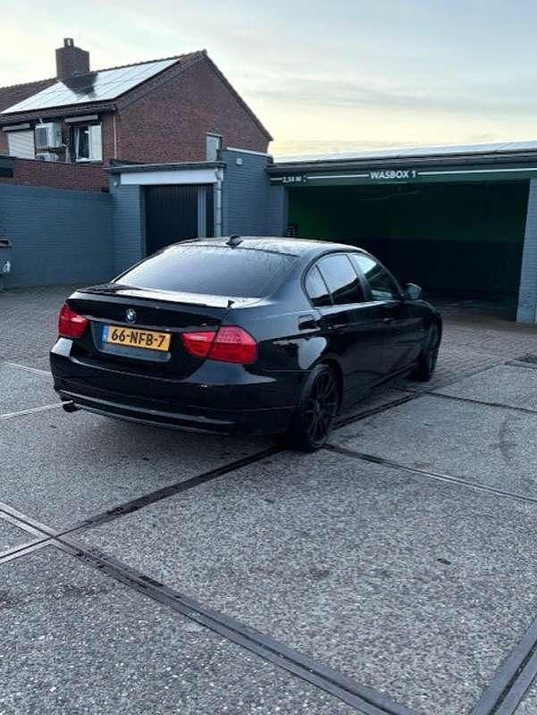 Occasion BMW 318 143 PK (105 kW) 2010 Zwart Sedan