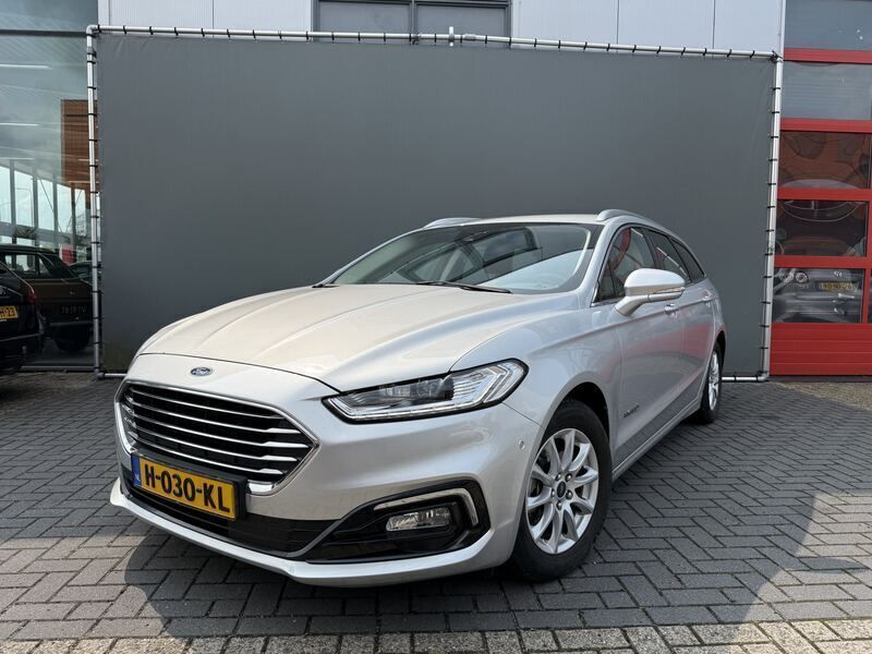 Grijs Gebruikt 2020 Ford Mondeo Titanium Stationwagen | € 18.899 (Goede deal) - Afbeelding 1/3