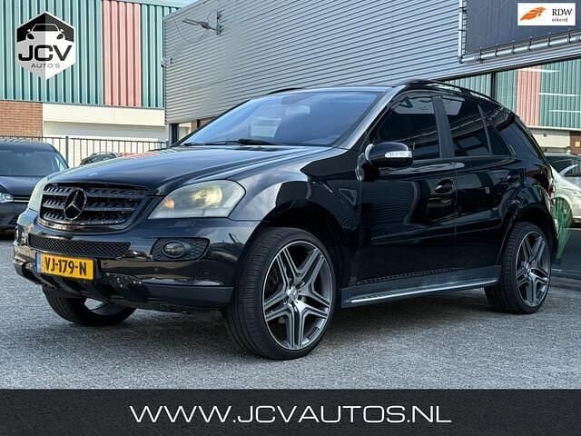 Zwart Gebruikt 2007 Mercedes 320 Van | € 3.888 - Afbeelding 1/4