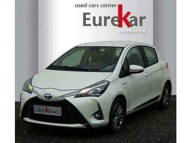 Wit Gebruikt 2017 Toyota Yaris Comfort Sedan | € 13.990 (Eerlijke prijs) - Afbeelding 1/4