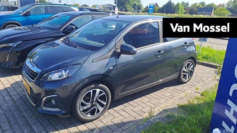 Grijs Gebruikt 2015 Peugeot 108 Allure Hatchback | € 7.640 (Iets duurder) - Afbeelding 1/4