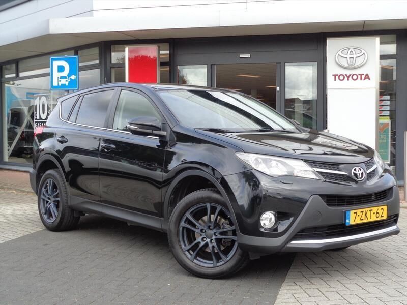 Zwart Gebruikt 2015 Toyota RAV4 Business Edition SUV | € 17.950 (Eerlijke prijs) - Afbeelding 1/4
