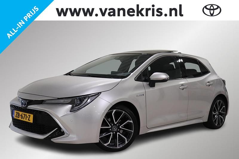 Zilver Gebruikt 2019 Toyota Corolla Executive Hatchback | € 22.499 (Iets duurder) - Afbeelding 1/4