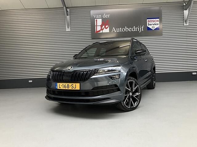 Grijs Gebruikt 2021 Skoda Karoq SportLine SUV | € 22.950 (Goede deal) - Afbeelding 1/4