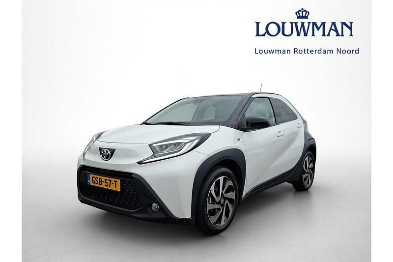 Wit Gebruikt 2025 Toyota Aygo X Pulse SUV | € 21.445 - Afbeelding 1/1
