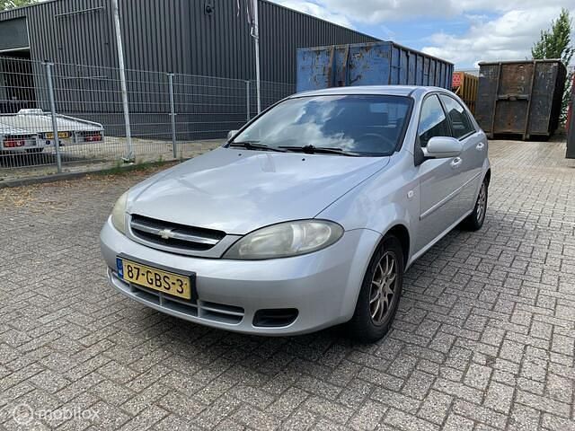 Grijs Gebruikt 2008 Chevrolet Lacetti Hatchback | € 950 (Goede deal) - Afbeelding 1/4