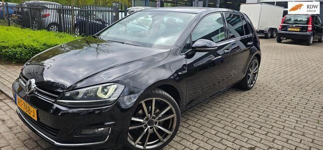 Zwart Gebruikt 2015 VW Golf VII Edition Hatchback | € 9.950 (Eerlijke prijs) - Afbeelding 1/4