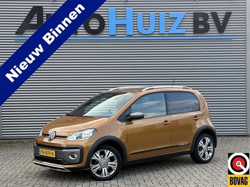 Bruin Gebruikt 2017 VW up! Hatchback | € 9.990 (Goede deal) - Afbeelding 1/4