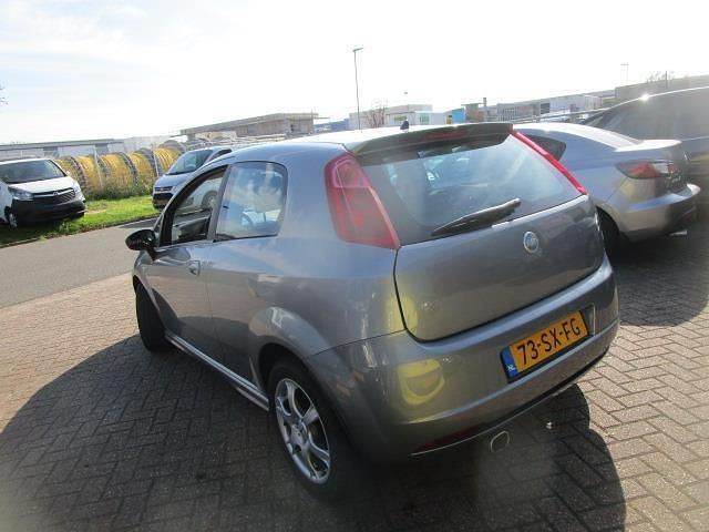 Occasion Fiat Grande Punto Sport 95 PK (69 kW) 2006 Grijs Hatchback