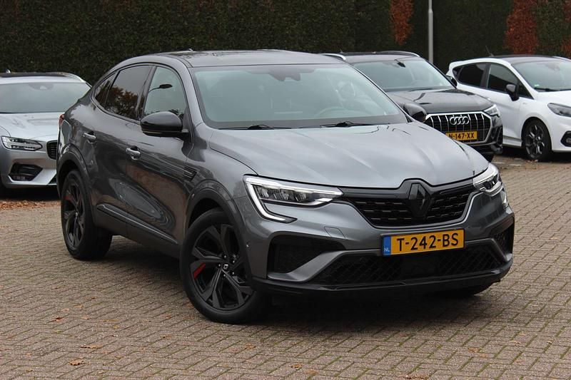 Grijs Gebruikt 2021 Renault Arkana Bose Edition SUV | € 20.999 (Eerlijke prijs) - Afbeelding 1/4