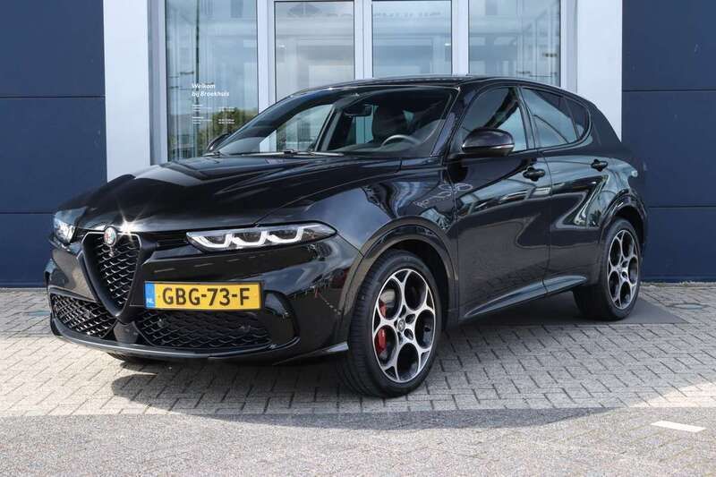 Zwart, metallic lak Gebruikt 2024 Alfa Romeo Tonale Veloce SUV | € 37.900 (Eerlijke prijs) - Afbeelding 1/4