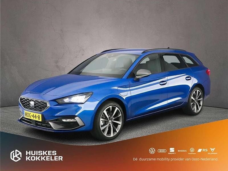 Blauw Nieuw 2025 Seat Leon Business Stationwagen | € 39.900 (Iets duurder) - Afbeelding 1/4