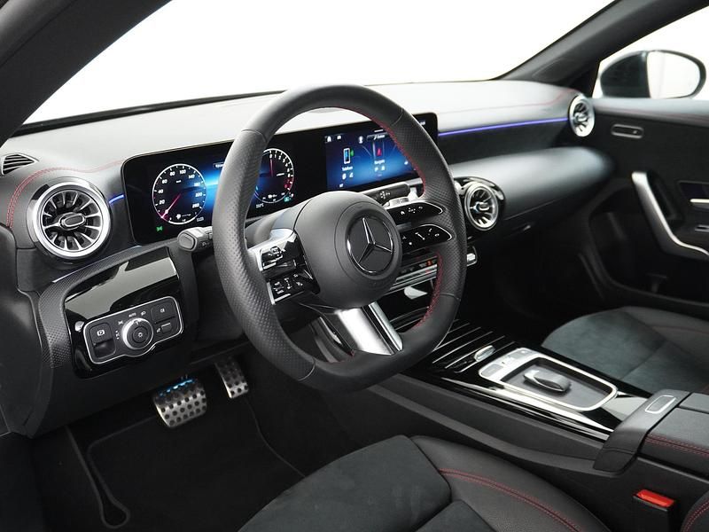 Occasion Mercedes CLA250 Shooting Brake Edition 218 PK (160 kW) 2024 Zwart Stationwagen