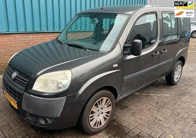Grijs Occasion 2006 Fiat Doblò Dynamic MPV | € 1.350 (Super prijs) - Afbeelding 1/4