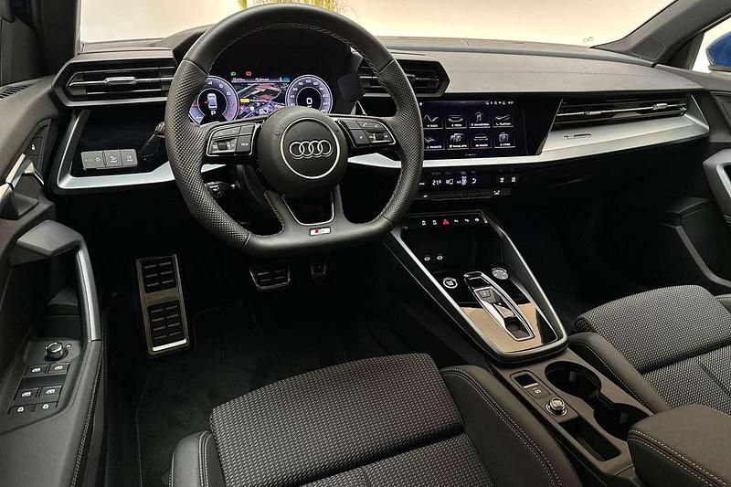 Occasion Audi A3 S-Line 150 PK (110 kW) 2025 Ascariblauw metallic Sedan