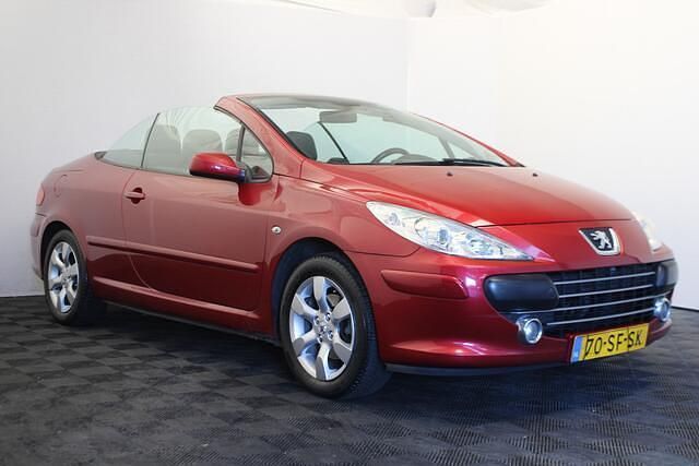 Occasion Peugeot 307 CC 109 PK (80 kW) 2005 Rood (metallic) Cabriolet