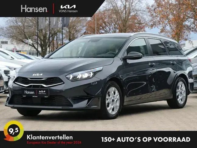 Grijs, metallic lak Gebruikt 2024 Kia Ceed Sportswagon Stationwagen | € 27.945 (Duur) - Afbeelding 1/4