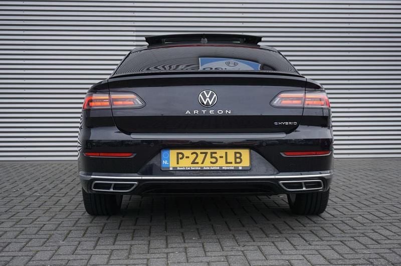 Occasion VW Arteon R-line 2022 Zwart Hatchback