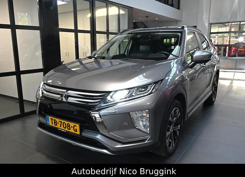 Grijs Gebruikt 2018 Mitsubishi Eclipse Cross Edition SUV | € 19.950 (Eerlijke prijs) - Afbeelding 1/4