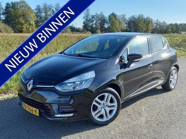Zwart Gebruikt 2017 Renault Clio IV Zen Hatchback | € 6.950 (Eerlijke prijs) - Afbeelding 1/4