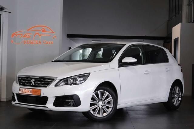 Wit Gebruikt 2020 Peugeot 308 Sedan | € 12.599 (Eerlijke prijs) - Afbeelding 1/4