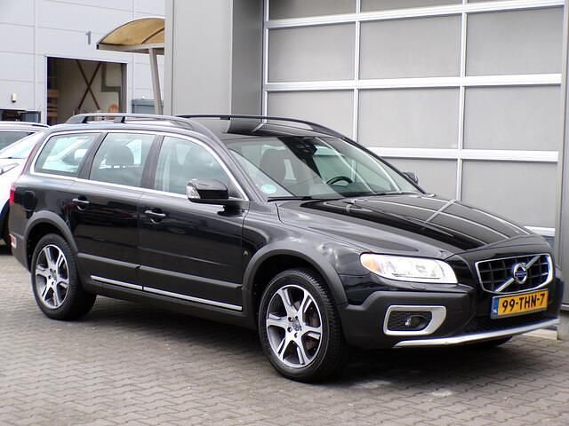 Zwart Gebruikt 2012 Volvo XC70 Momentum Stationwagen | € 12.750 (Iets duurder) - Afbeelding 1/4