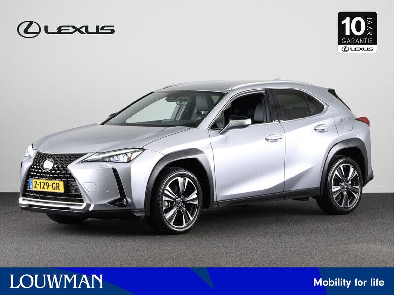 Grijs Gebruikt 2024 Lexus UX 250h Luxury Line SUV | € 42.945 (Iets duurder) - Afbeelding 1/3