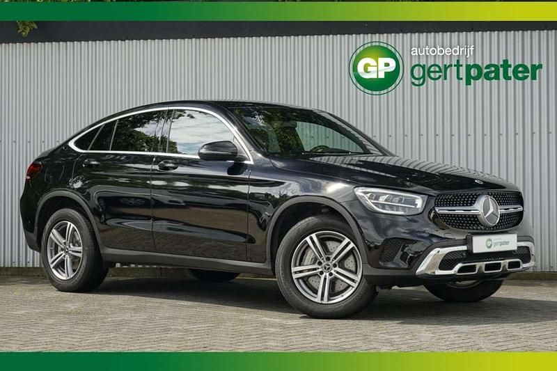 Zwart Gebruikt 2021 Mercedes GLC300e Coupé | € 40.900 - Afbeelding 1/4