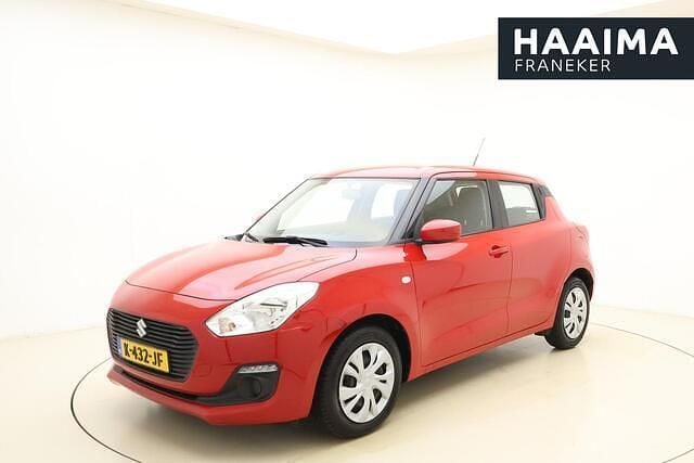 Rood Occasion 2021 Suzuki Swift Comfort Hatchback | € 13.950 (Eerlijke prijs) - Afbeelding 1/4