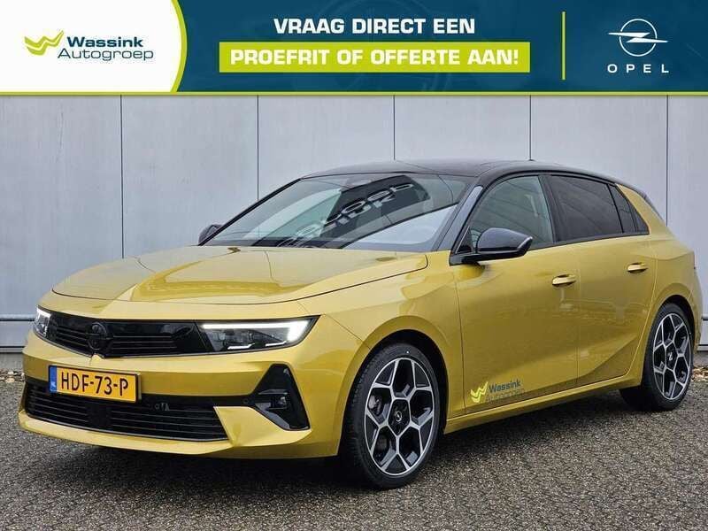 Geel Gebruikt 2025 Opel Astra Ultimate Hatchback | € 36.440 (Eerlijke prijs) - Afbeelding 1/4