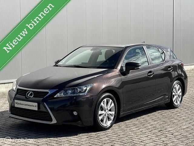 Bruin Gebruikt 2014 Lexus CT200h Hatchback | € 11.995 (Eerlijke prijs) - Afbeelding 1/4