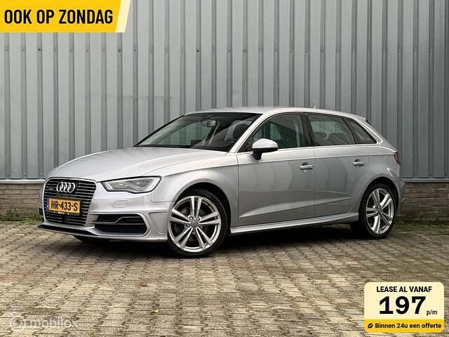 Grijs Gebruikt 2015 Audi A3 Sportback Attraction Hatchback | € 11.990 (Goede deal) - Afbeelding 1/4