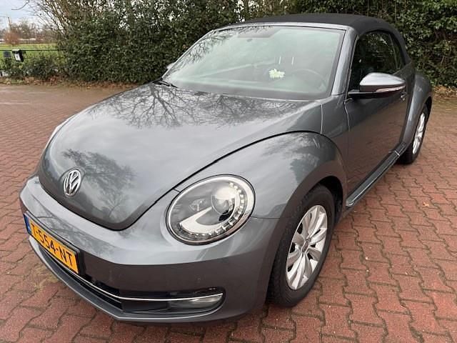 Grijs Occasion 2013 VW Beetle Design Cabriolet | € 14.600 (Eerlijke prijs) - Afbeelding 1/4