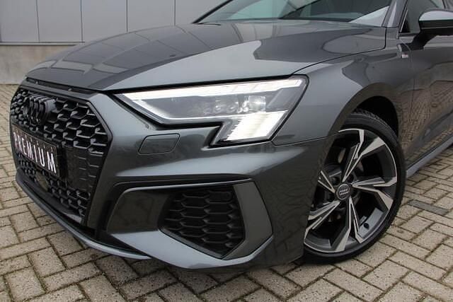 Occasion Audi A3 Sportback S-Line 150 PK (110 kW) 2020 Grijs (metallic) Hatchback