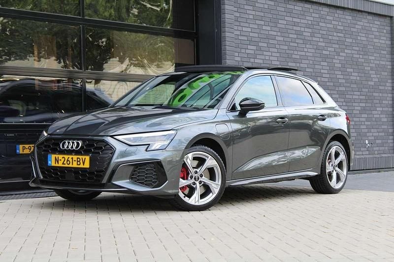 Occasion Audi A3 Sportback e-tron Competition 245 PK (180 kW) 2021 Grijs Hatchback