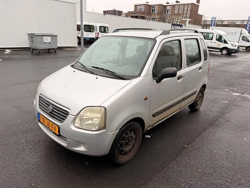 Grijs Occasion 2002 Suzuki Wagon R+ GL Stationwagen | € 850 (Eerlijke prijs) - Afbeelding 1/4