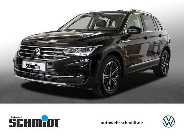 Zwart Gebruikt 2023 VW Tiguan Elegance SUV | € 40.267 (Eerlijke prijs) - Afbeelding 1/4
