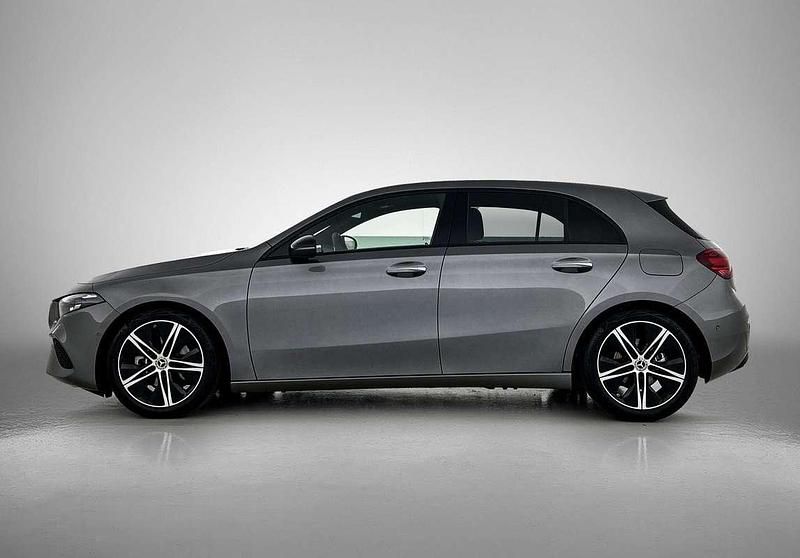 Occasion Mercedes A180 Luxury 136 PK (100 kW) 2025 Grijs Hatchback