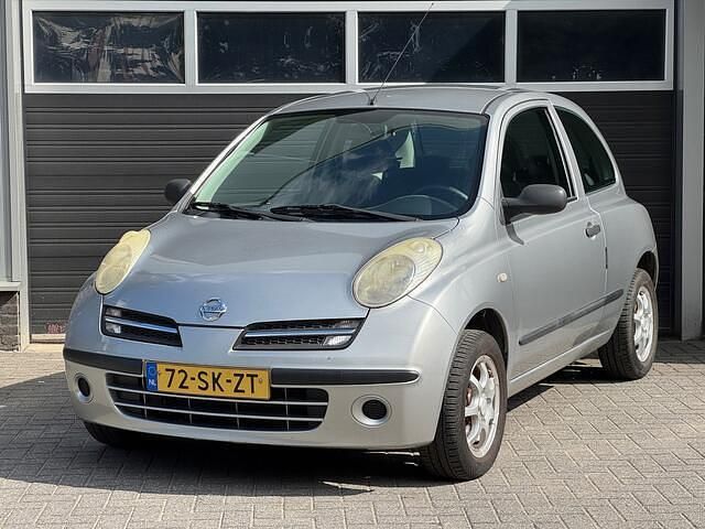 Grijs Gebruikt 2006 Nissan Micra Visia Hatchback | € 3.250 (Eerlijke prijs) - Afbeelding 1/4