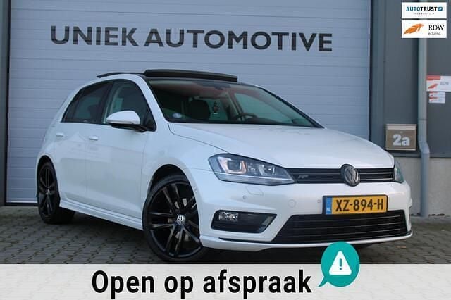 Wit Gebruikt 2015 VW Golf VII R-line Hatchback | € 15.495 (Eerlijke prijs) - Afbeelding 1/4