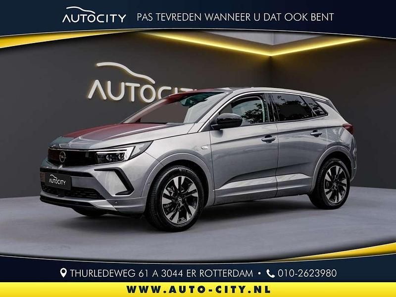 Grijs, metallic lak Gebruikt 2023 Opel Grandland X Elegance SUV | € 24.450 (Goede deal) - Afbeelding 1/4