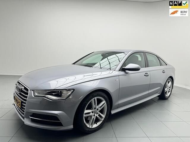 Grijs Gebruikt 2015 Audi A6 S-Line Sedan | € 20.950 (Duur) - Afbeelding 1/4
