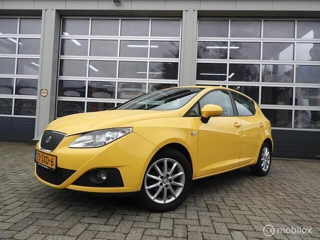 Geel Gebruikt 2012 Seat Ibiza Ecomotive Hatchback | € 2.999 (Super prijs) - Afbeelding 1/4