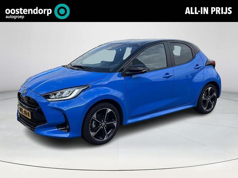Blauw Gebruikt 2024 Toyota Yaris Hybrid Edition Hatchback | € 28.445 (Duur) - Afbeelding 1/4