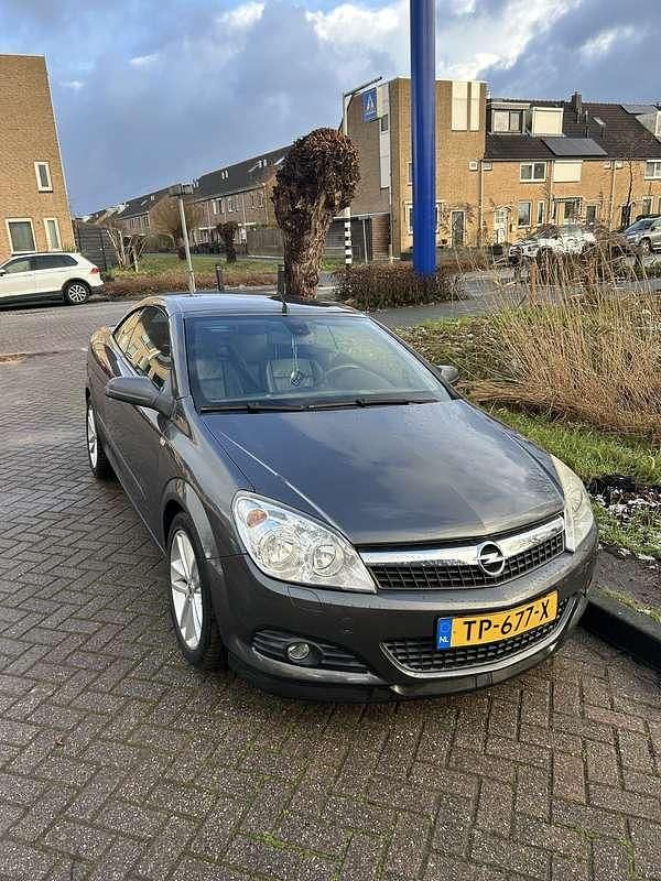 Occasion 2009 Opel Astra Cabriolet Cosmo Cabriolet | € 1.995 (Super prijs) - Afbeelding 1/4