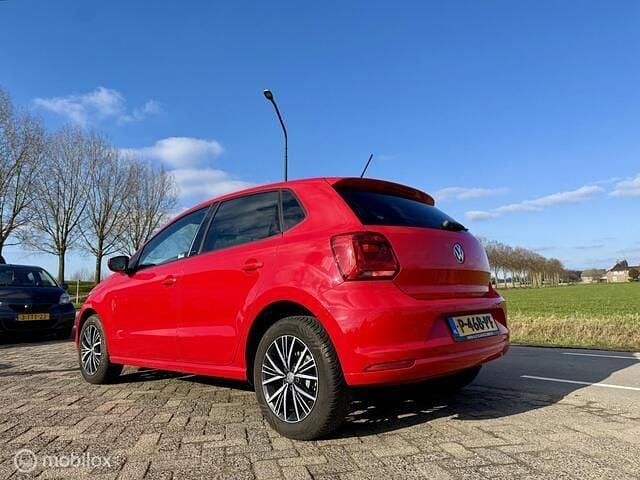 Occasion VW Polo Allstar 75 PK (55 kW) 2017 Rood Hatchback