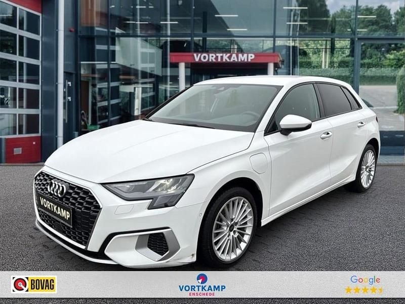 Occasion Audi A3 e-tron Advanced 204 PK (150 kW) 2022 Wit Hatchback