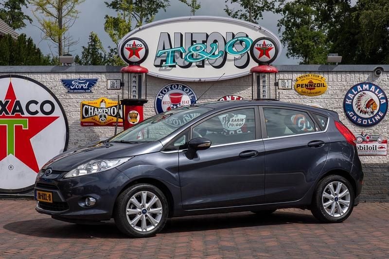 Grijs Gebruikt 2009 Ford Fiesta Ghia Hatchback | € 7.450 (Iets duurder) - Afbeelding 1/4